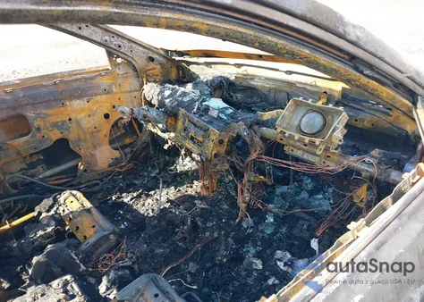 2009 Toyota Camry Hybrid z USA, uszkodzony, nr VIN 4T1BB46K49U070170